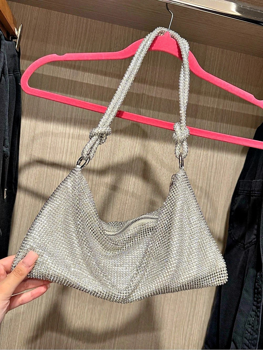 Metallic Chain Shoulder Bag in Silver